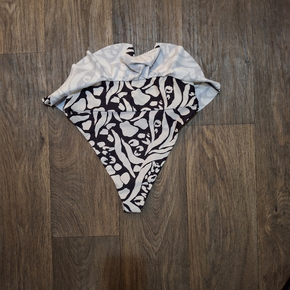 New BEACH RIOT Daisy Bikini Bottom Black & Cream Animal Print Swim. - Picture 16 of 16